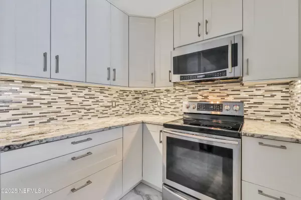 Jacksonville, FL 32216,8550 TOUCHTON RD #2133