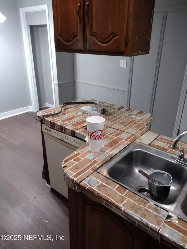 Jacksonville, FL 32254,5360 CHENANGO BLVD