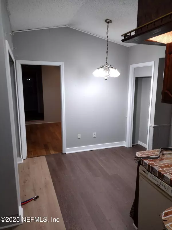 Jacksonville, FL 32254,5360 CHENANGO BLVD