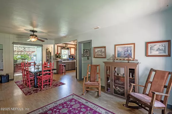 East Palatka, FL 32131,166 E RIVER RD