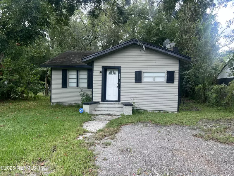 1050 HOOD AVE, Jacksonville, FL 32254