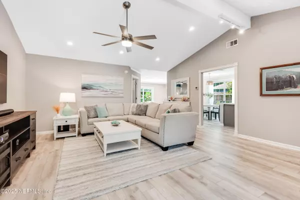 Jacksonville, FL 32224,12381 APPLE LEAF DR