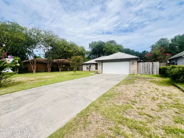 Jacksonville, FL 32244,8456 BANDERA CIR W