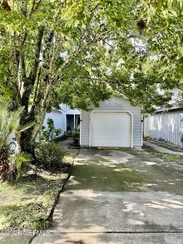 12014 COBBLEWOOD LN N, Jacksonville, FL 32225