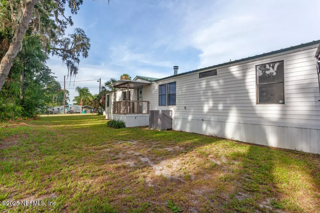 Interlachen, FL 32148,1081 OLD GAINESVILLE HWY