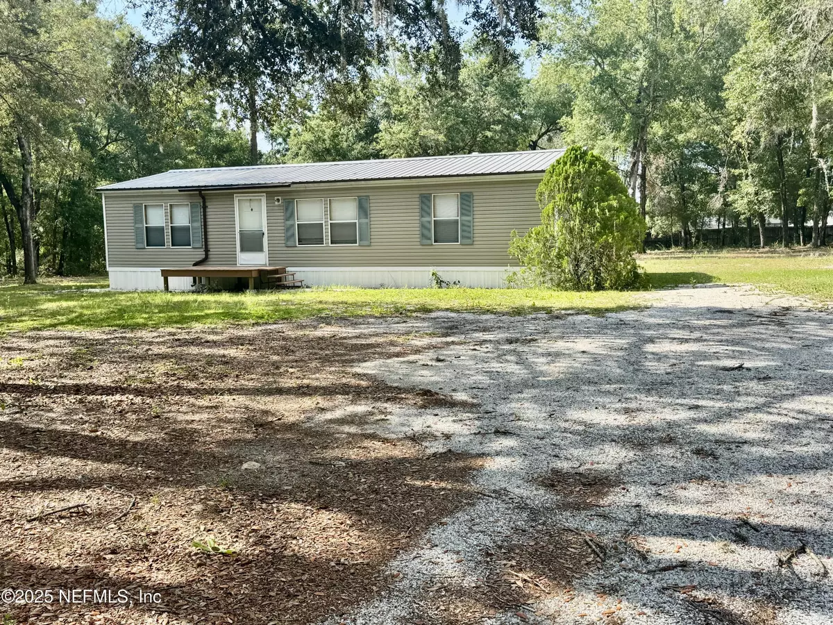 Interlachen, FL 32148,111 64TH ST