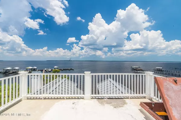 Green Cove Springs, FL 32043,102 YACHT CLUB POINTE