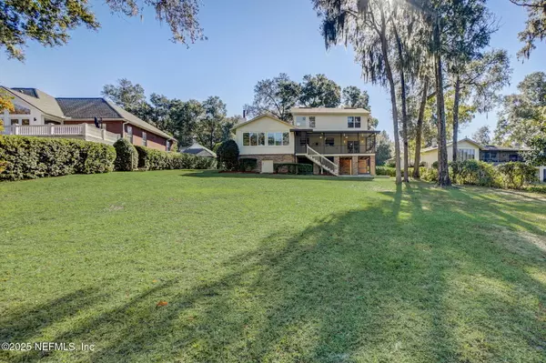 Green Cove Springs, FL 32043,927 ARTHUR MOORE DR