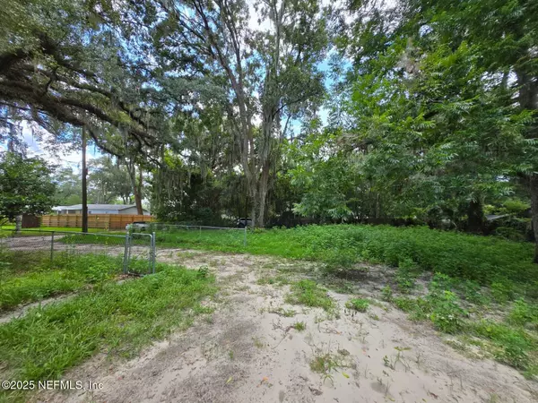 Jacksonville, FL 32221,1336 HOGAN LN