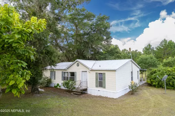 176 HARVEY DR, Palatka, FL 32177