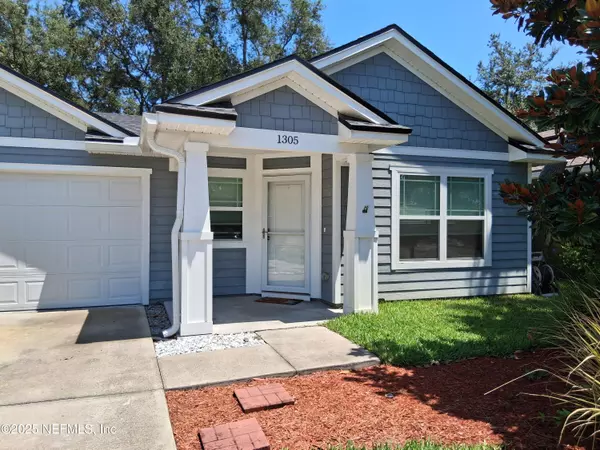 1305 HICKORY ST, Fernandina Beach, FL 32034