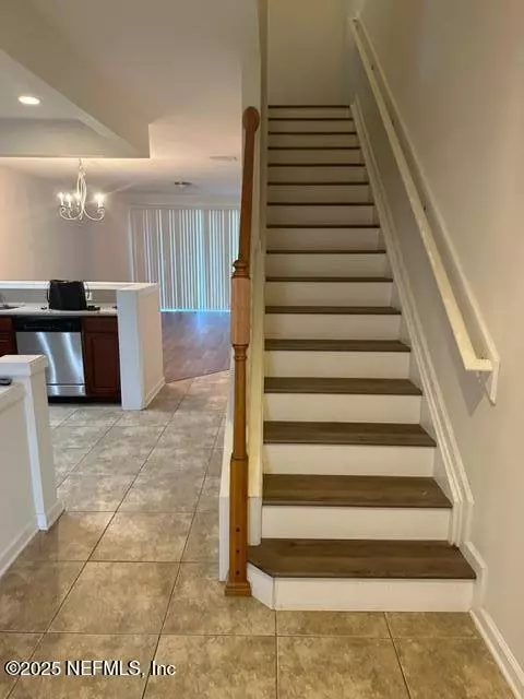 Jacksonville, FL 32256,11223 CAMPFIELD