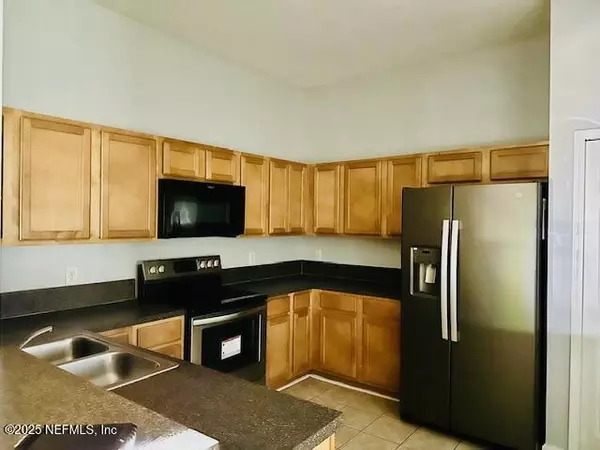 Jacksonville, FL 32277,7920 MERRILL RD #1402