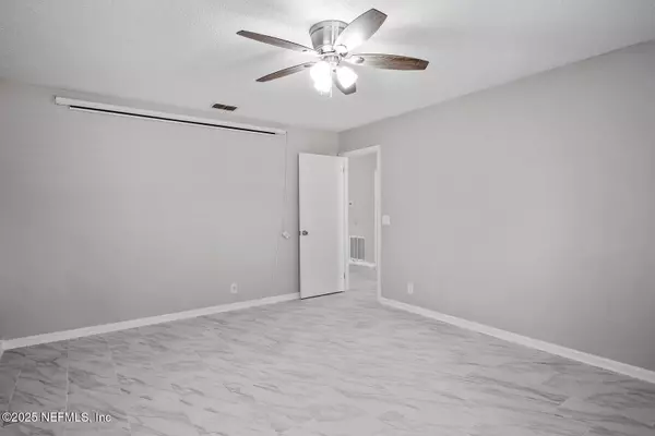 Jacksonville, FL 32244,7650 CRANBERRY LN S