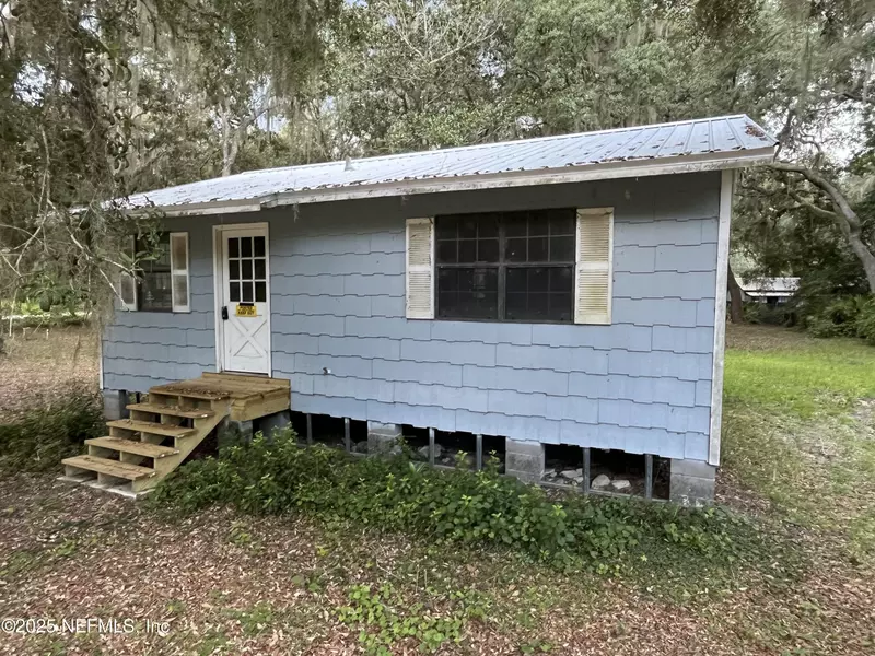 107 RIVER TRL, Satsuma, FL 32189