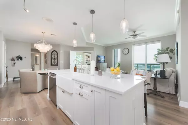 Jacksonville, FL 32207,1431 RIVERPLACE BLVD #2506