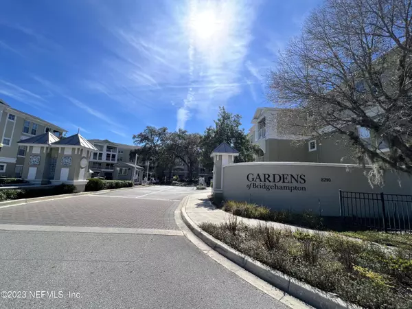 8290 GATE Pkwy W #304, Jacksonville, FL 32216