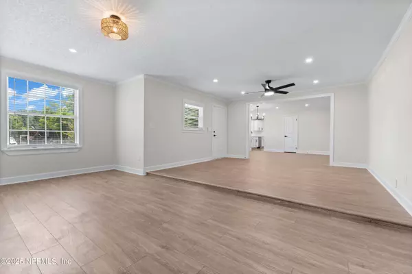 Jacksonville, FL 32244,7418 WARNER DR