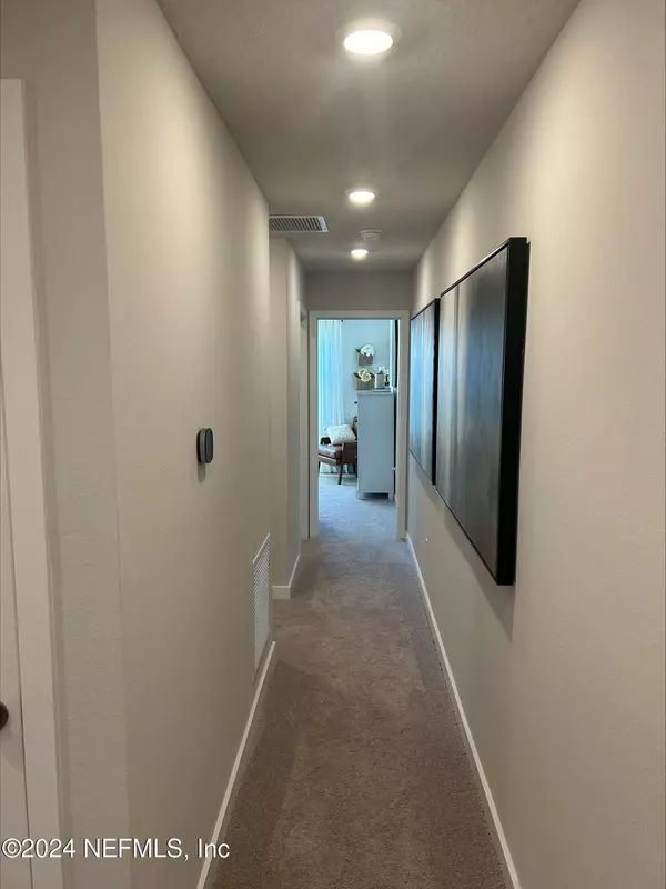 Jacksonville, FL 32221,10689 WATERFIELD RD #19