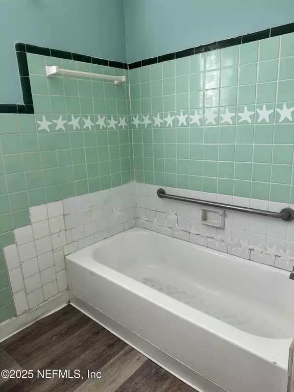 Jacksonville, FL 32211,1955 SHELTON RD