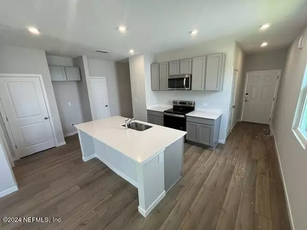 Jacksonville, FL 32218,14873 PRALINE CT #185