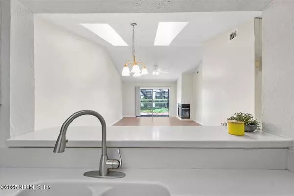 Ponte Vedra Beach, FL 32082,181 ARUBA LN