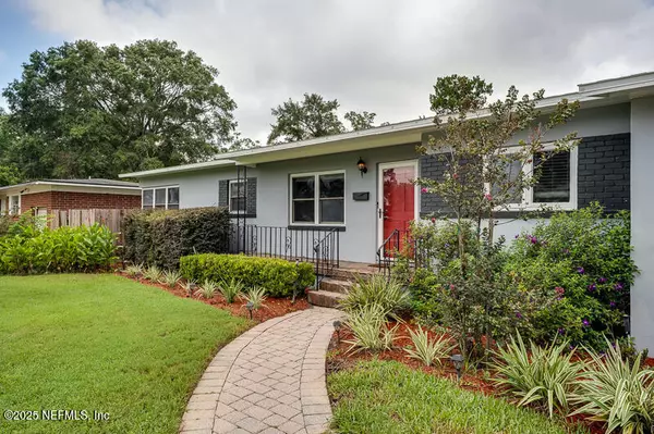3827 VIA DE LA REINA, Jacksonville, FL 32217