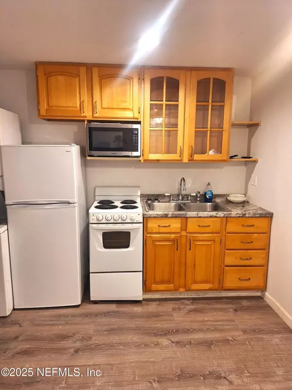 Jacksonville, FL 32210,1968 RETAW ST