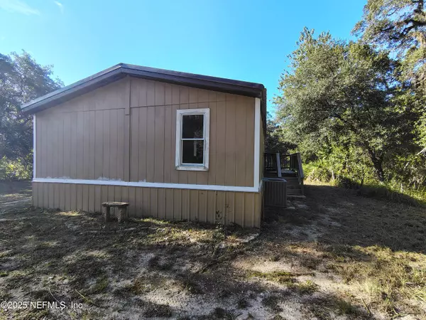 Palatka, FL 32177,601 HOOVER RD