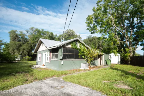 Palatka, FL 32177,2212 SILVER LAKE DR