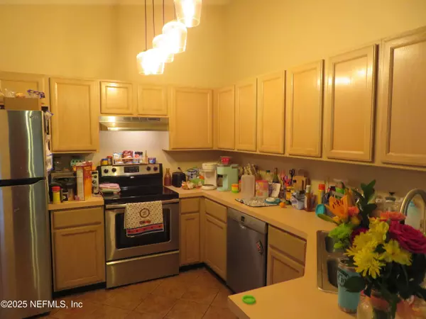 Jacksonville, FL 32221,8979 ROSE HILL DR N