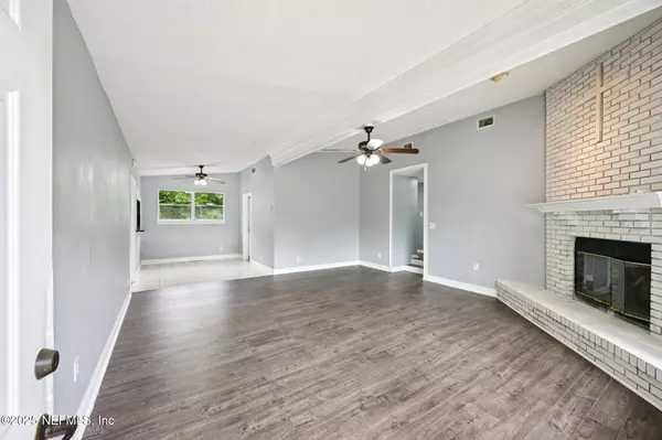 Jacksonville, FL 32210,2006 ORLEAN DR