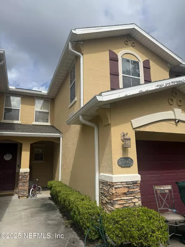 2292 SUNSET BLUFF DR, Jacksonville, FL 32216