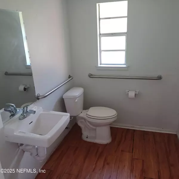 Jacksonville, FL 32244,5434 WESCONNETT BLVD