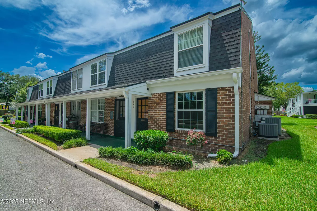 Jacksonville, FL 32210,4358 TIMUQUANA RD #148