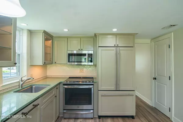 Jacksonville, FL 32210,4358 TIMUQUANA RD #148