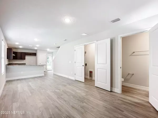 Jacksonville, FL 32210,6926 THURSTON RD