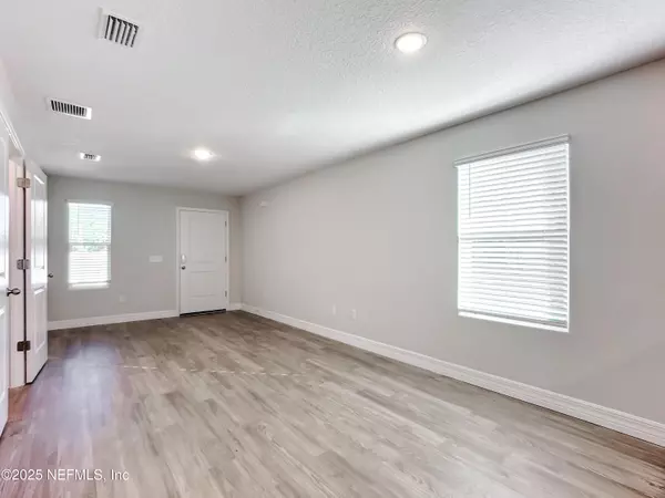 Jacksonville, FL 32210,6926 THURSTON RD