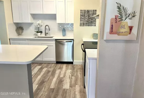 Jacksonville, FL 32207,3443 INWOOD CIR W
