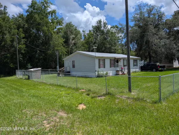Interlachen, FL 32148,402 SHIRLEY ST