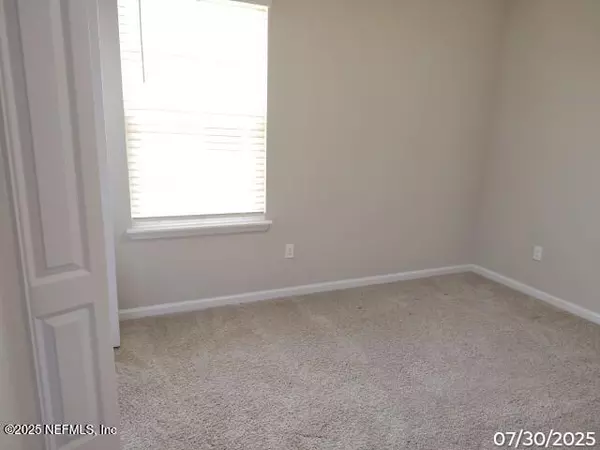 Jacksonville, FL 32218,15871 GREAT LAKES CIR