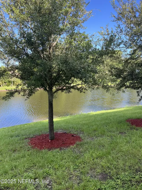 Jacksonville, FL 32256,7630 LEGACY TRAIL TRL