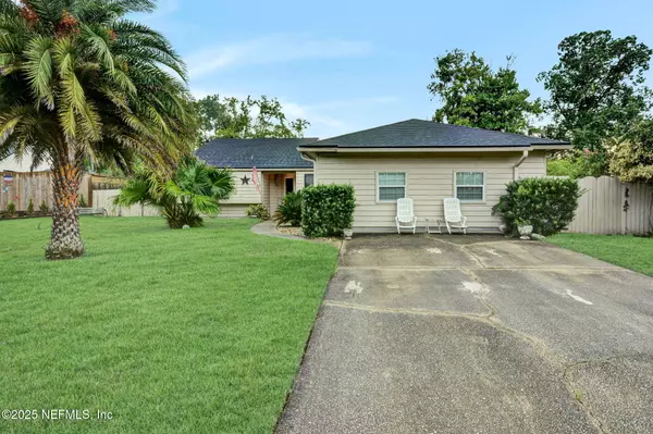 2211 ALBURY CT, Middleburg, FL 32068