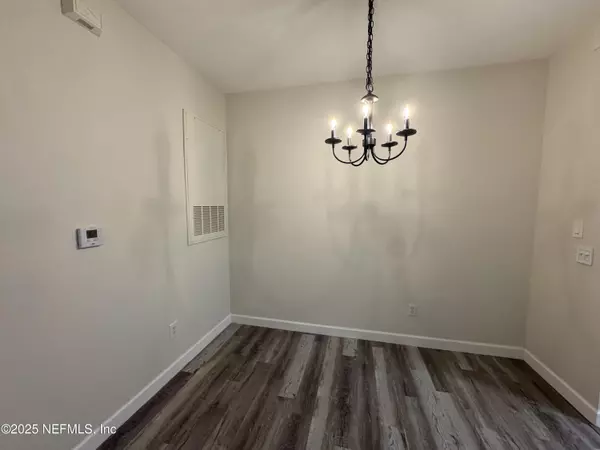 Jacksonville, FL 32224,13703 RICHMOND PARK DR N #2401