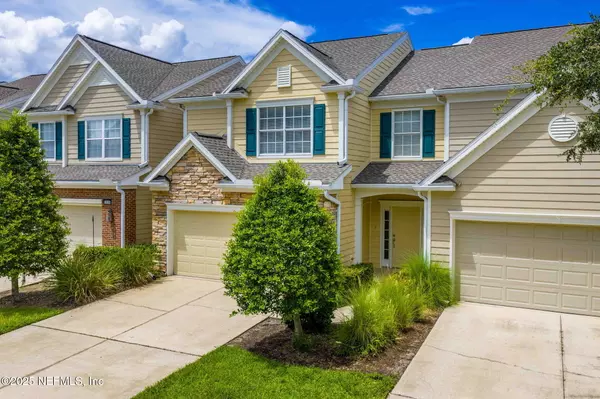 Jacksonville, FL 32216,3894 LIONHEART DR