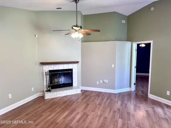 Jacksonville, FL 32277,7604 LEAFY FOREST WAY
