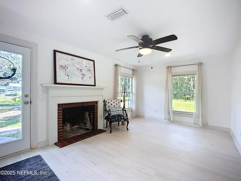 200 MARYLAND AVE, East Palatka, FL 32131