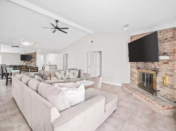 Jacksonville, FL 32257,4442 FOREST HAVEN DR S