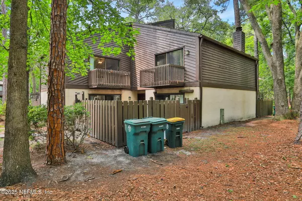 Jacksonville, FL 32257,10458 BIG TREE CIR E