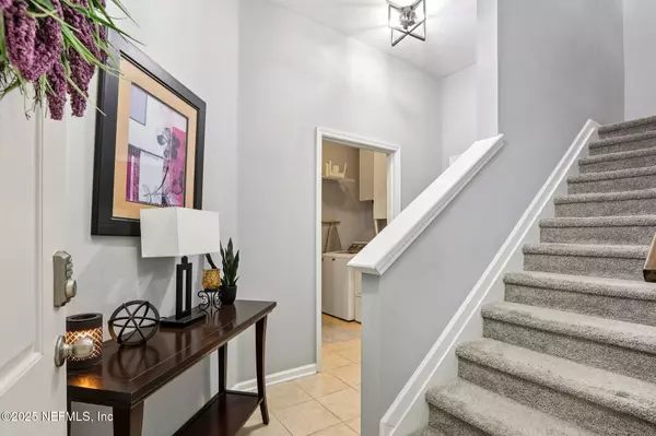 Jacksonville, FL 32257,4241 MIGRATION DR #6-6